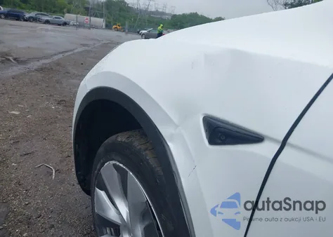 2021 Tesla Model Y Long Range Dual Motor All-Wheel Drive из США, поврежденный, VIN 5YJYGDEE6MF182630